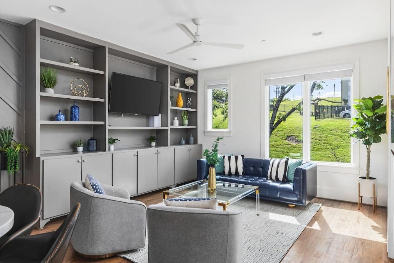 Walk To Belmont, 12 South With Private Patio And Garage Holiday home Nashville