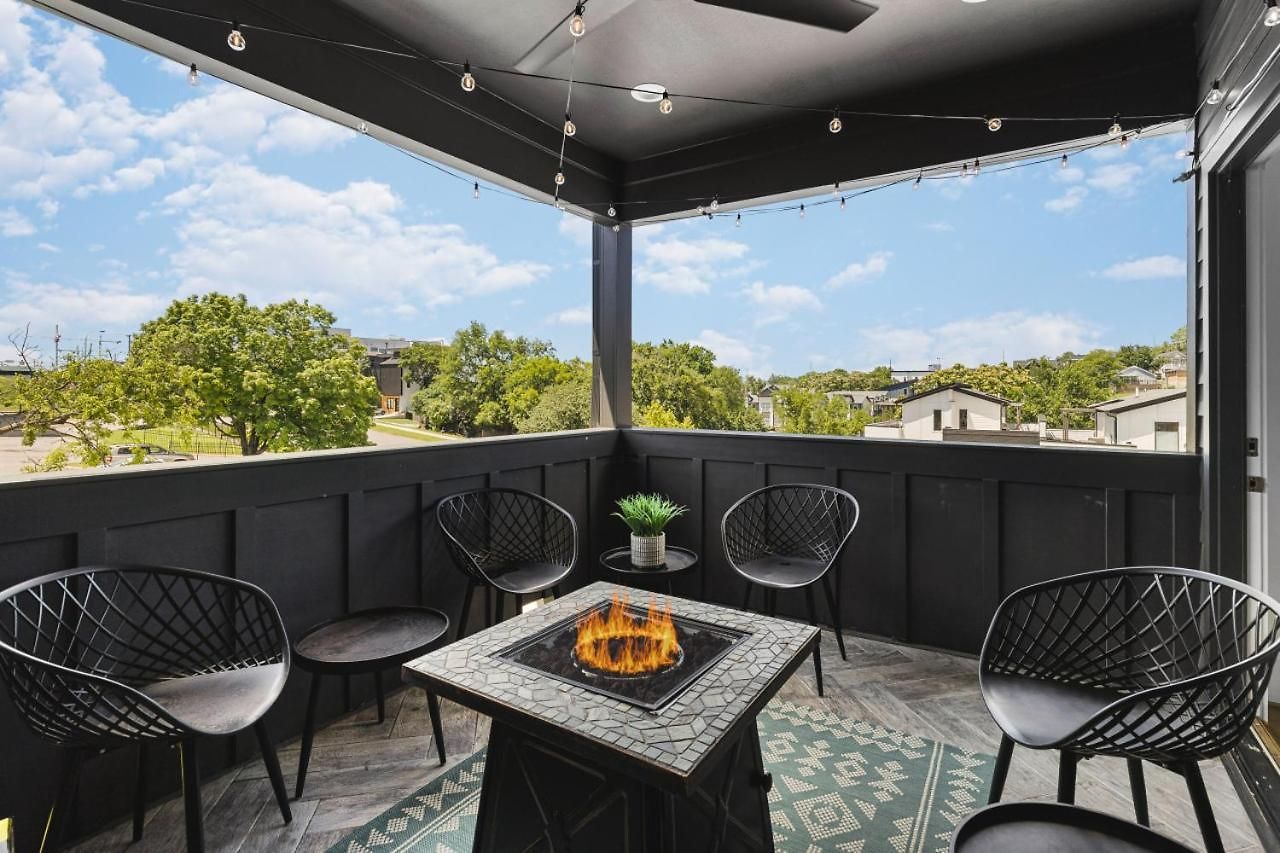 Walk To Belmont, 12 South With Private Patio And Garage Holiday home Nashville