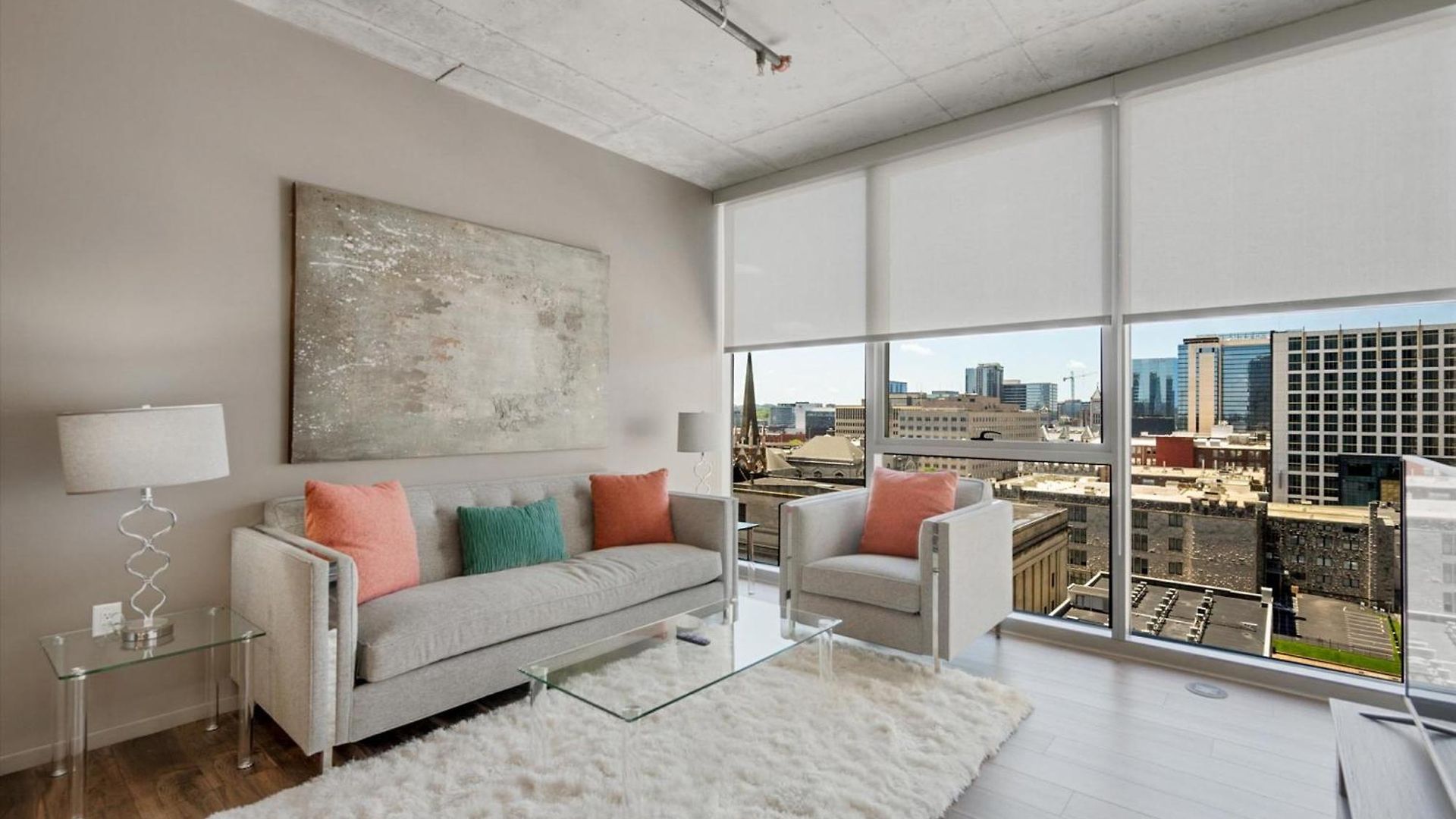 Global Luxury Downtown *