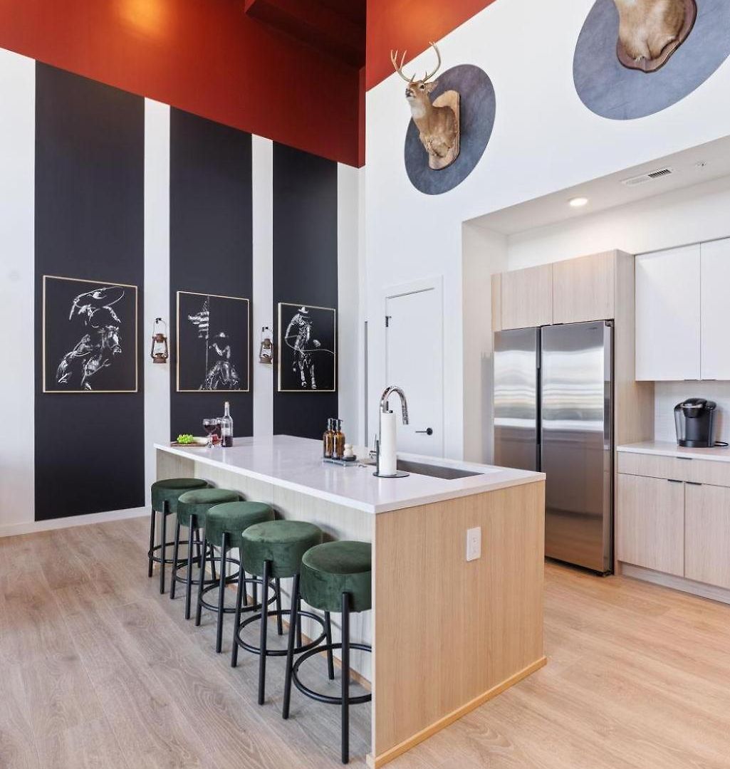 Holiday home - 635 7th Ave S Unit 608 *