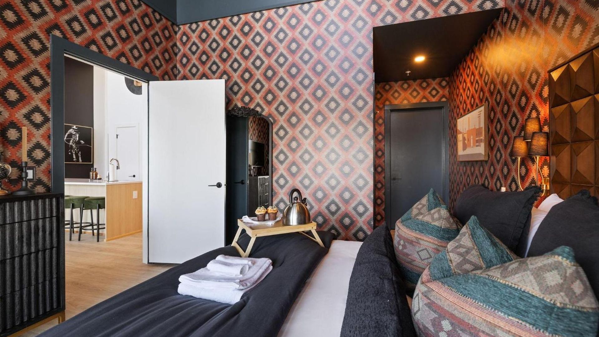 - 635 7th Ave S Unit 608 *