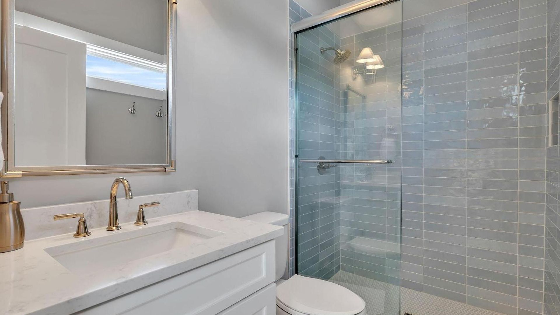 Double Treble - 2 Townhomes - Private Rooftops Holiday home