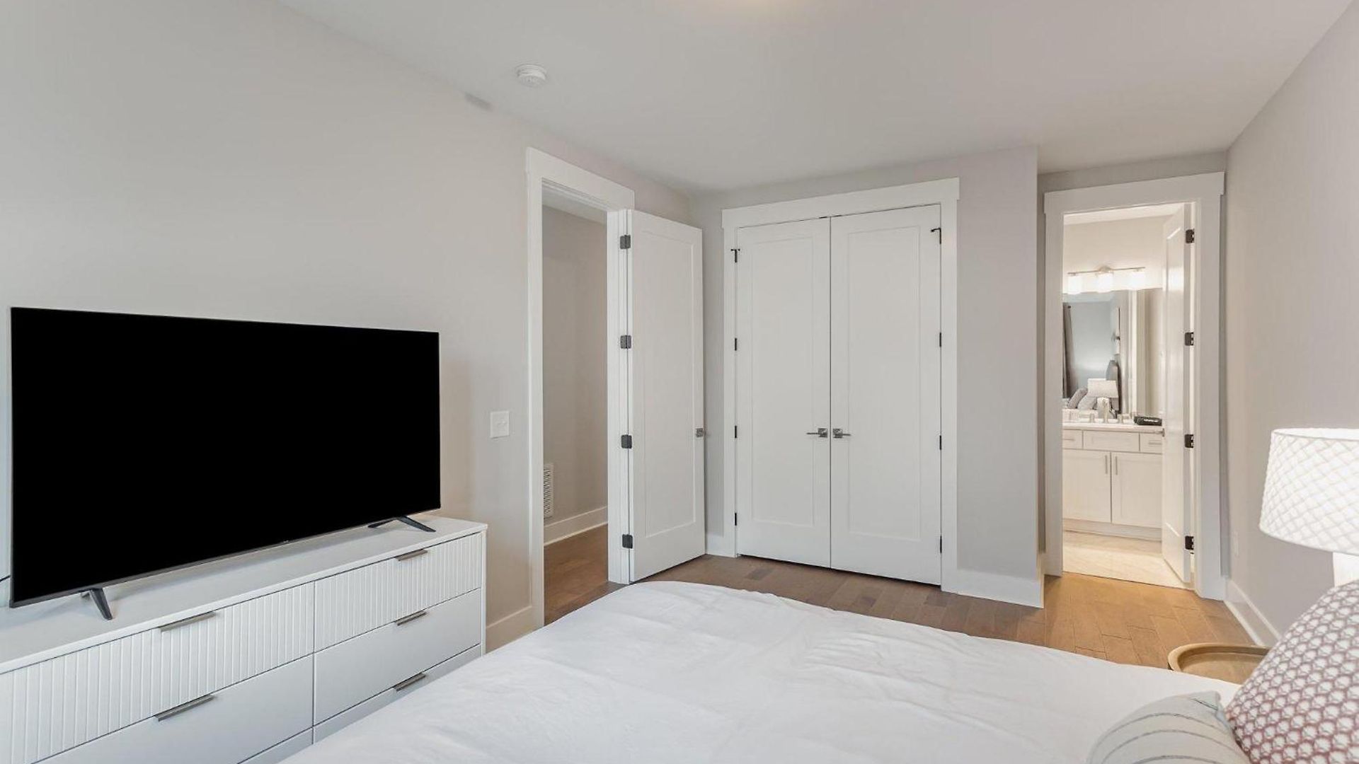 Gns Essentials - - 223 Oceola Ave #13