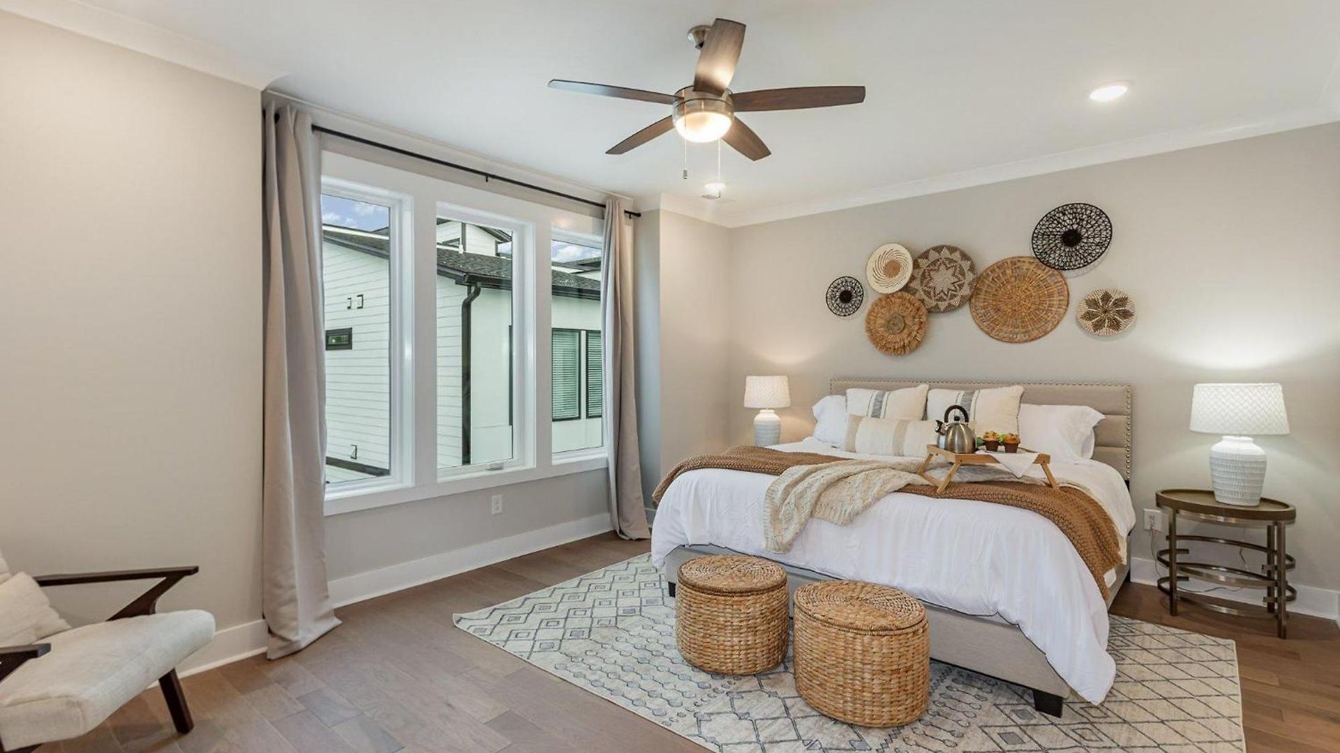 Gns Essentials - - 223 Oceola Ave #13