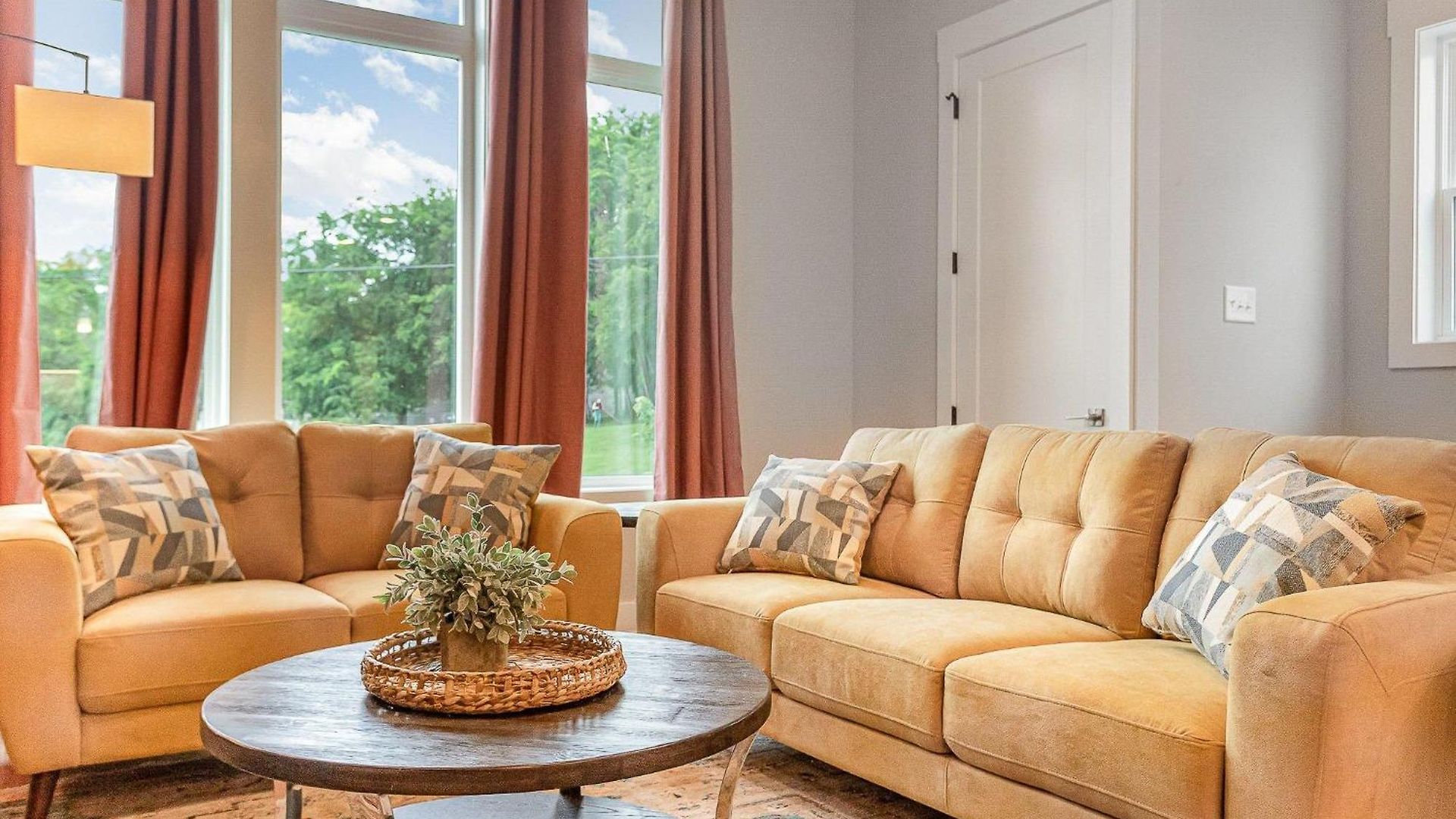 Gns Essentials - - 223 Oceola Ave #13