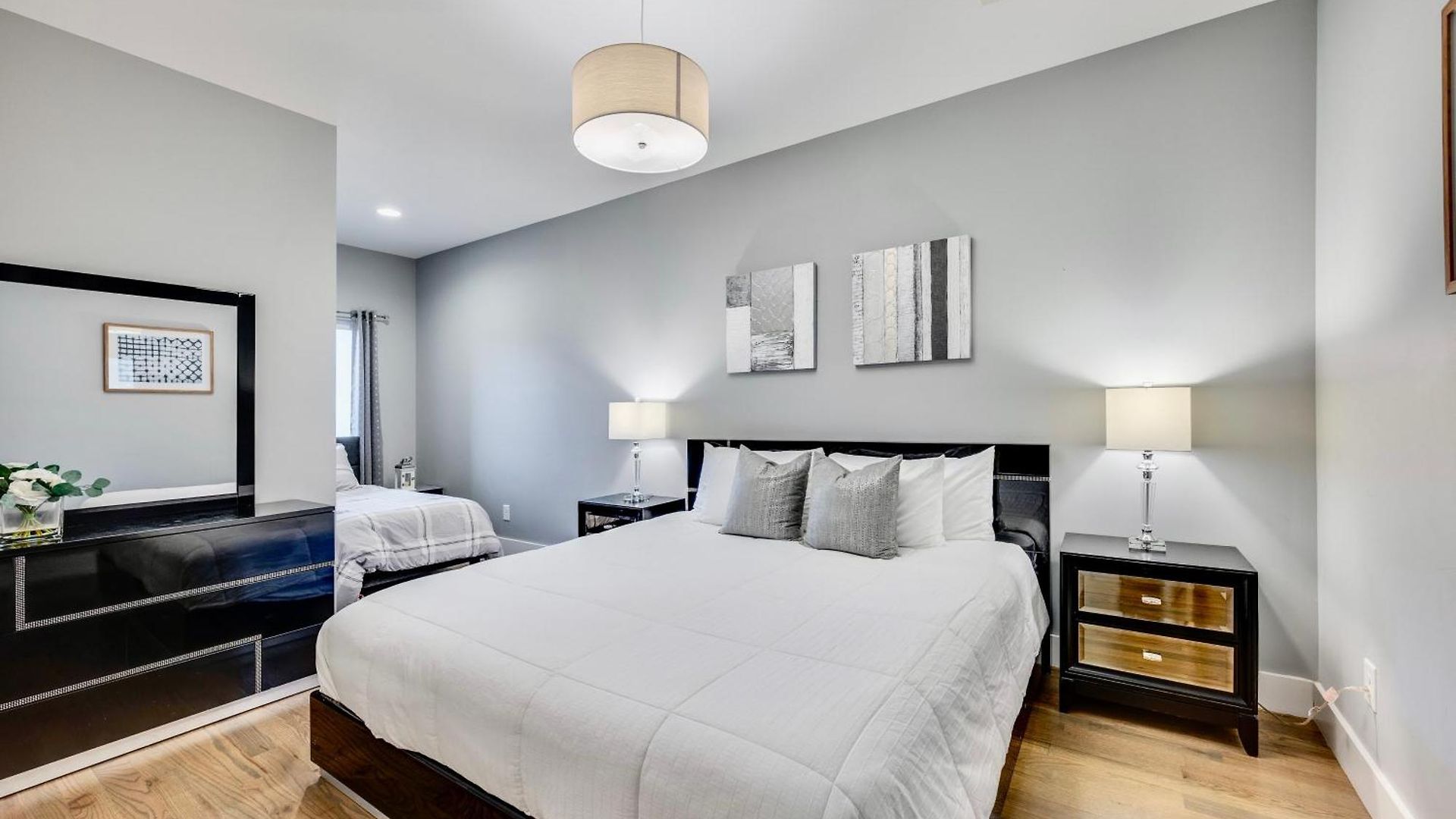 Modern - Mins To Broadway * Nashville