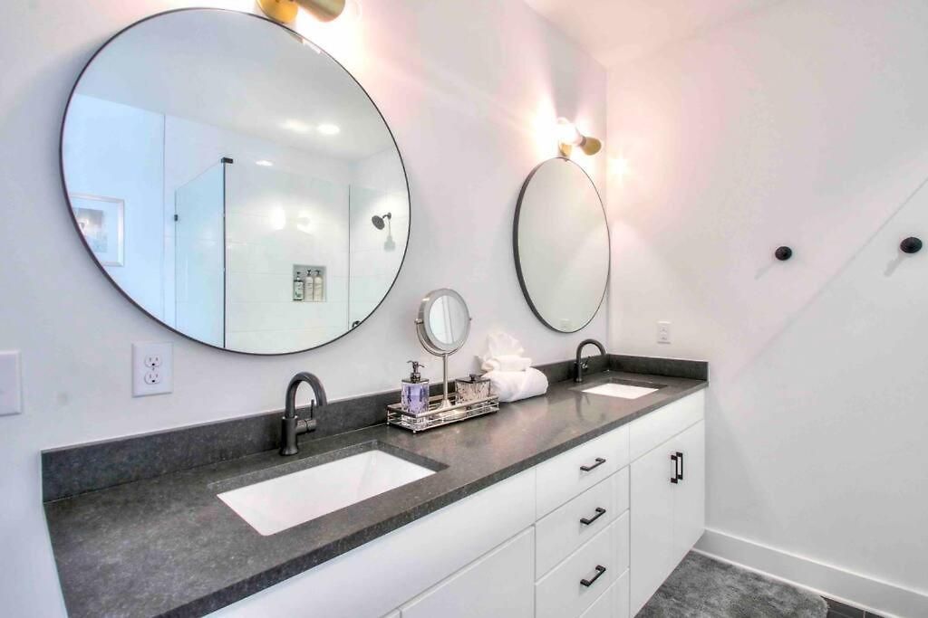Holiday home Luxurious Morden Loft Huge Rooftop & Skyline Views *