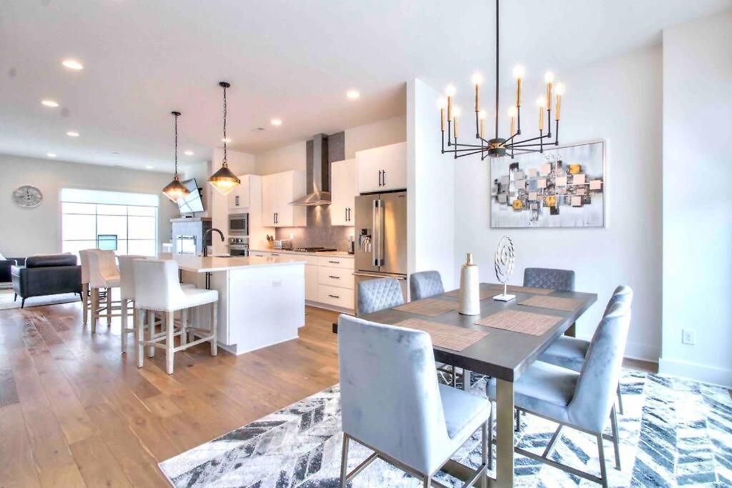 Holiday home Luxurious Morden Loft Huge Rooftop & Skyline Views