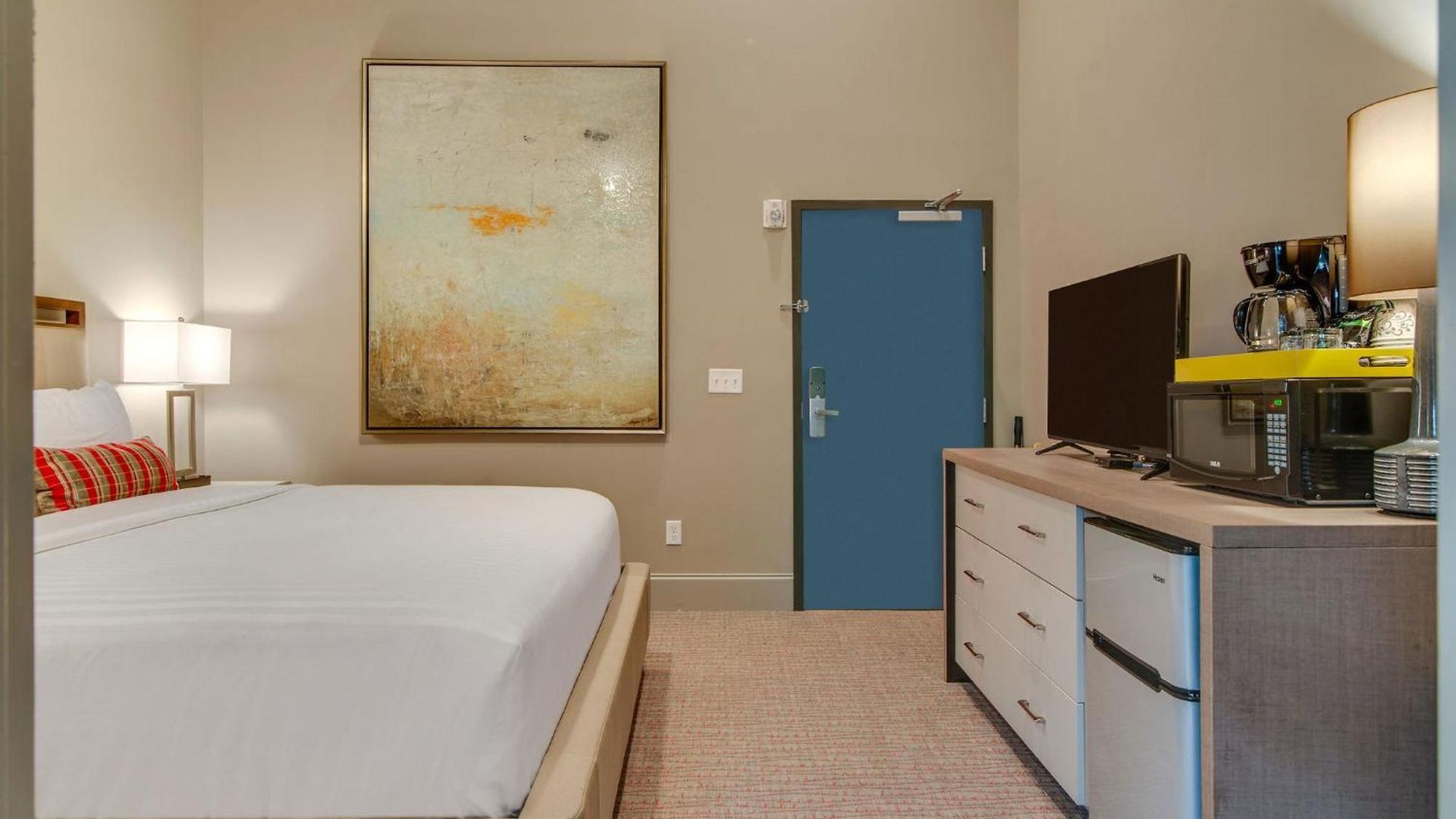Riverfront Lofts 4*