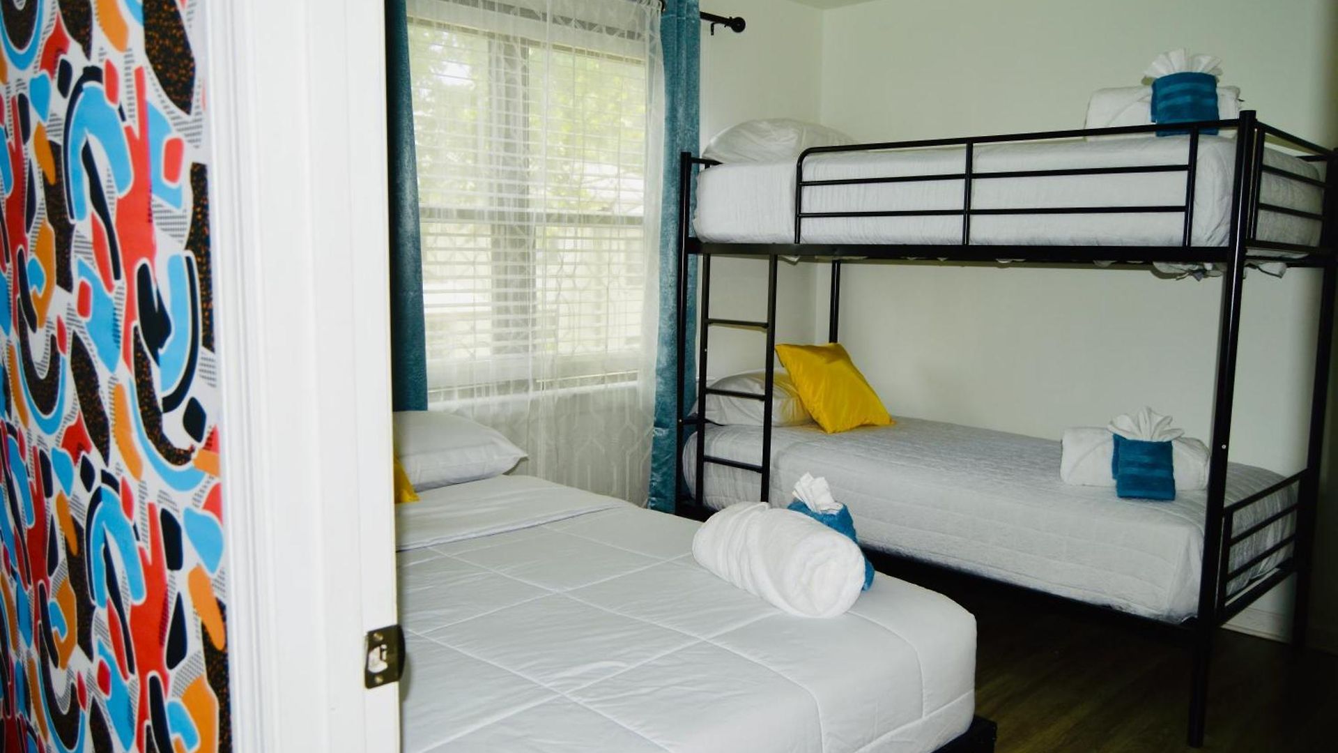 Beautiful Condo,minutes From Broadway Sleep 6! Apartment *