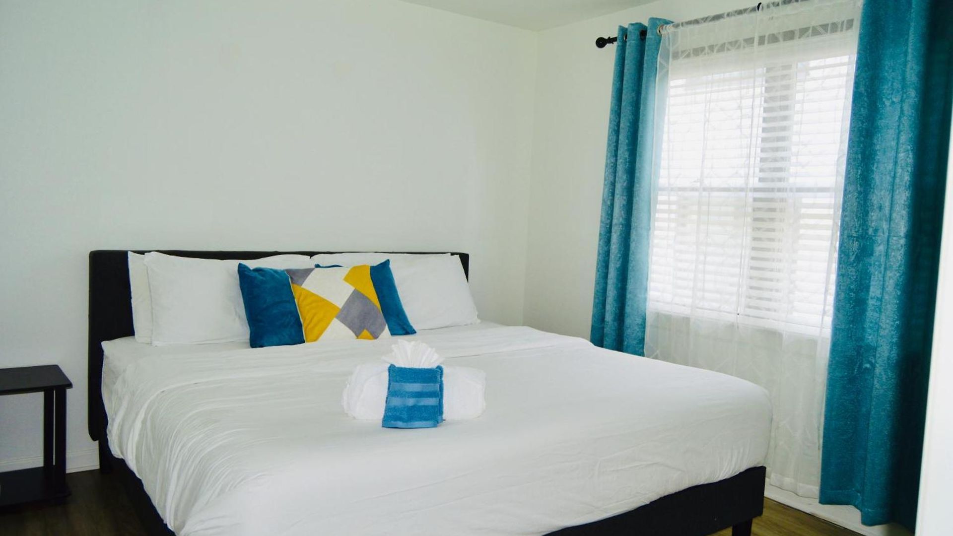 Apartment Beautiful Condo,minutes From Broadway Sleep 6! *