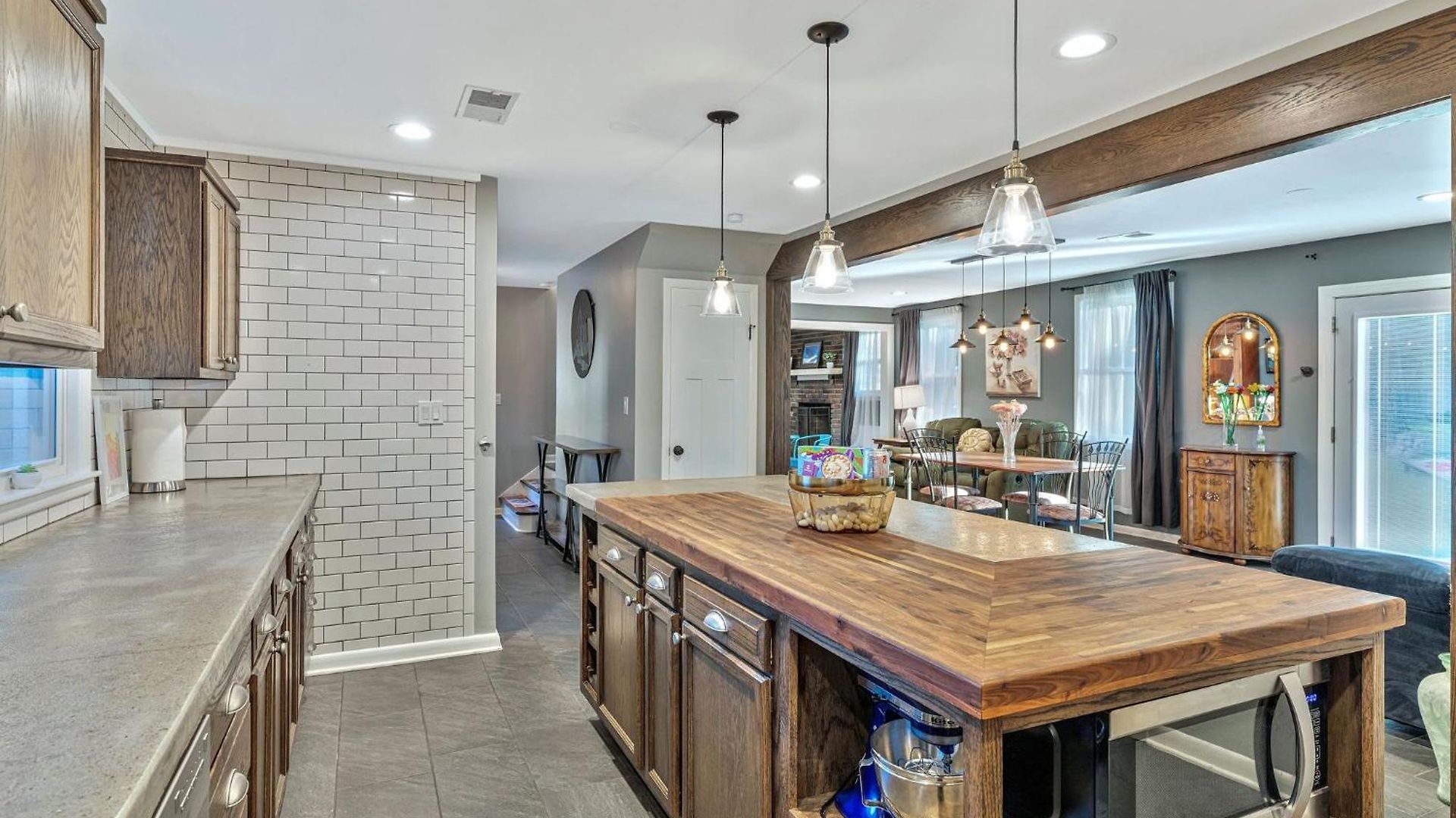 Holiday home E Nash Sf 5mi From Broadway Chef's Kitchen Nashville