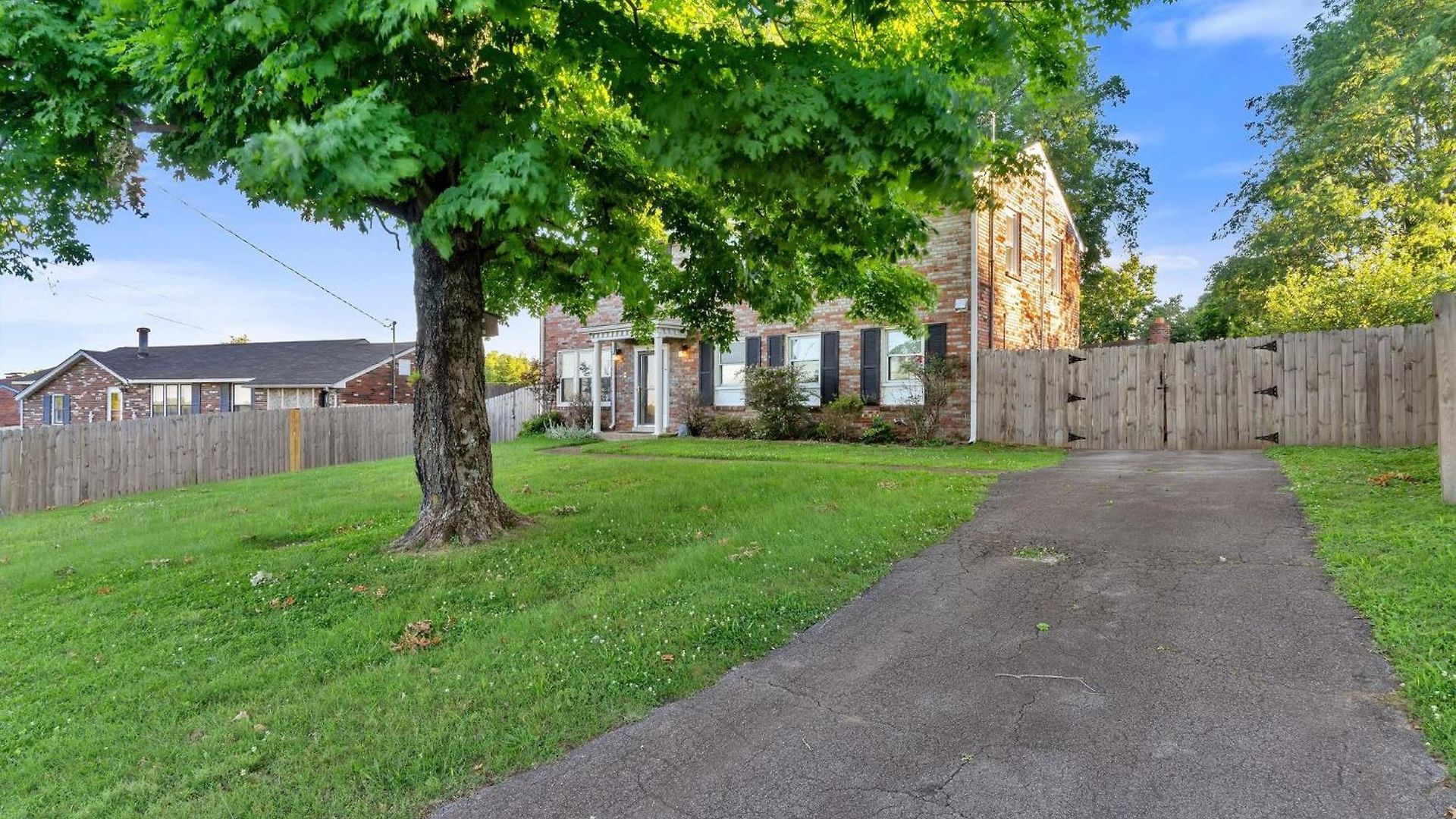 E Nash Sf 5mi From Broadway Chef's Kitchen Holiday home Nashville