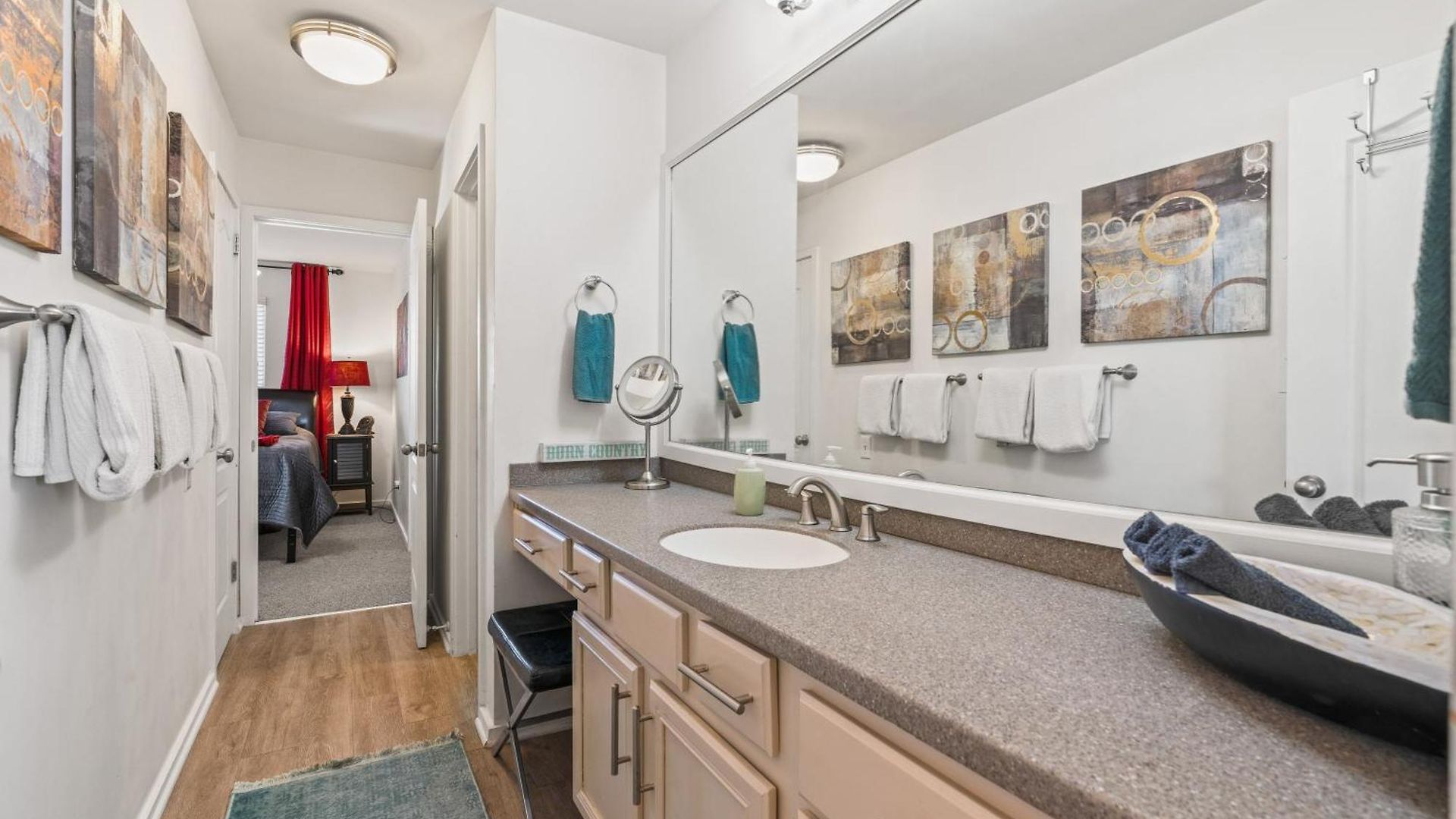 Apartment Heart Of Downtown/walk To Broadway & The Action/bars/music Venues/honky Tonks! *
