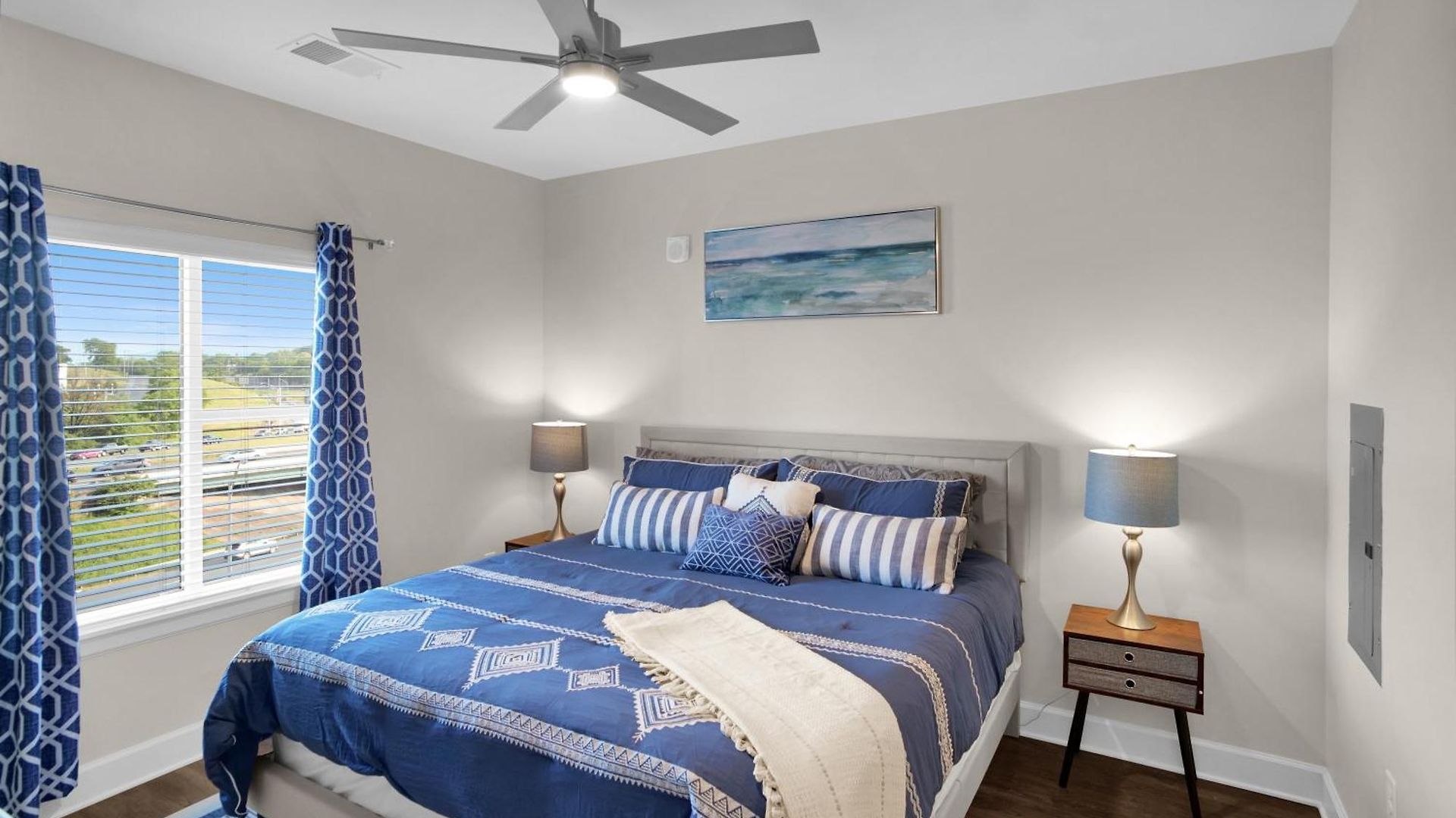 Hendrix Pool Gym Free Parking Apartment *