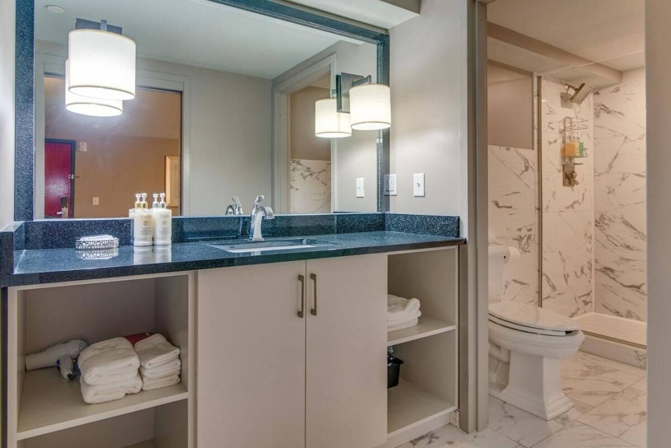 Riverfront Lofts 4*