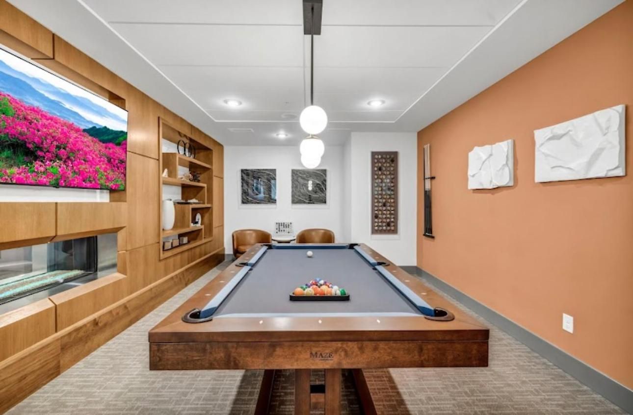 Hendrix Pool Gym Free Parking * Nashville