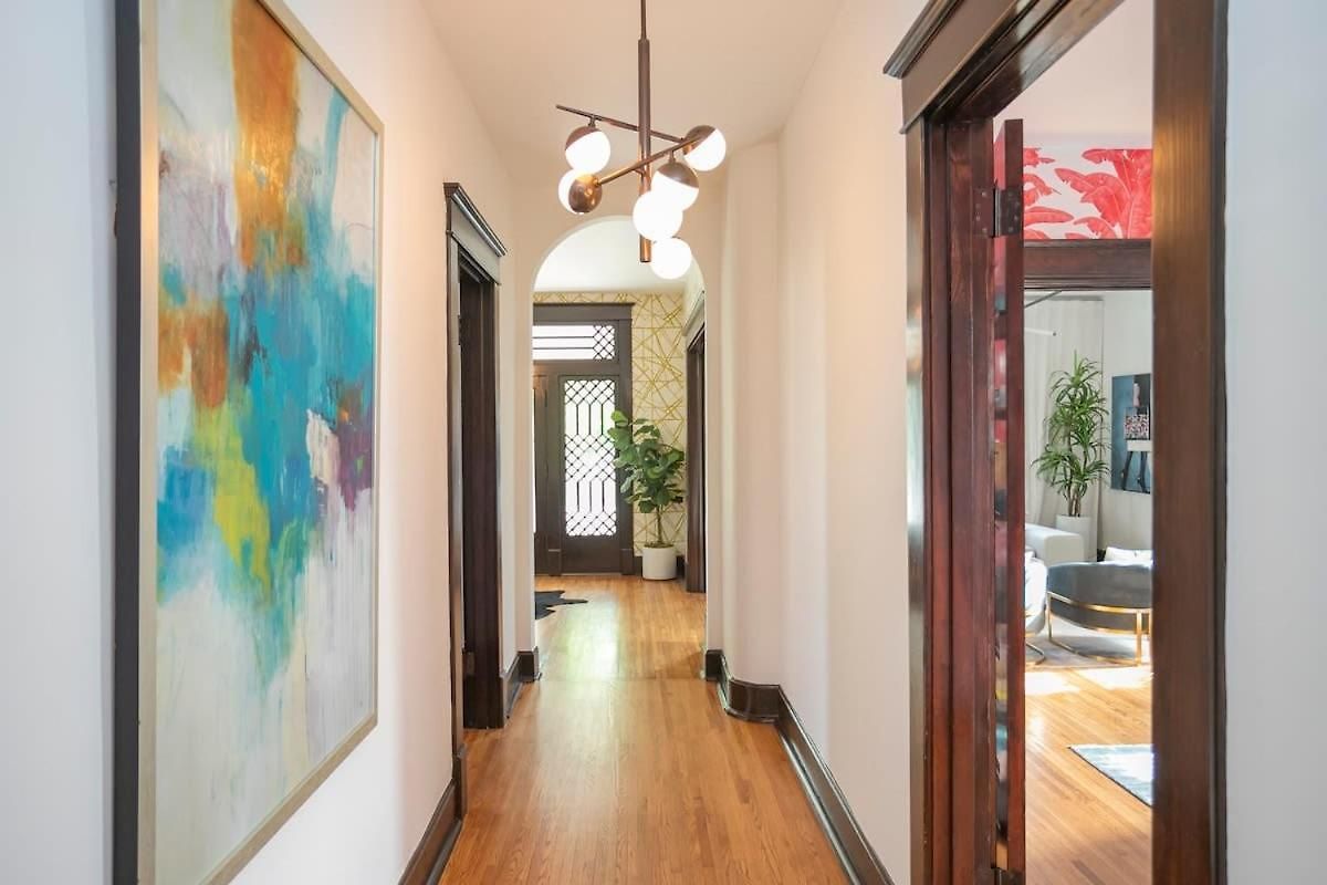Holiday home Historic Jewel Walk To Eats & Shops Nashville