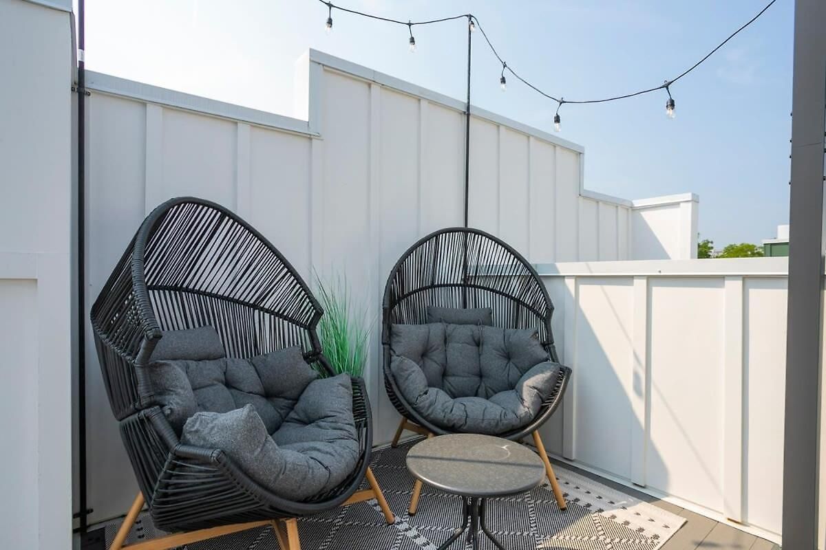 Rooftop Deck And Rec Minutes To Dwntn Holiday home Nashville