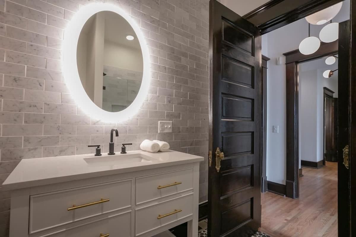 Historic Jewel Walk To Eats & Shops Holiday home Nashville