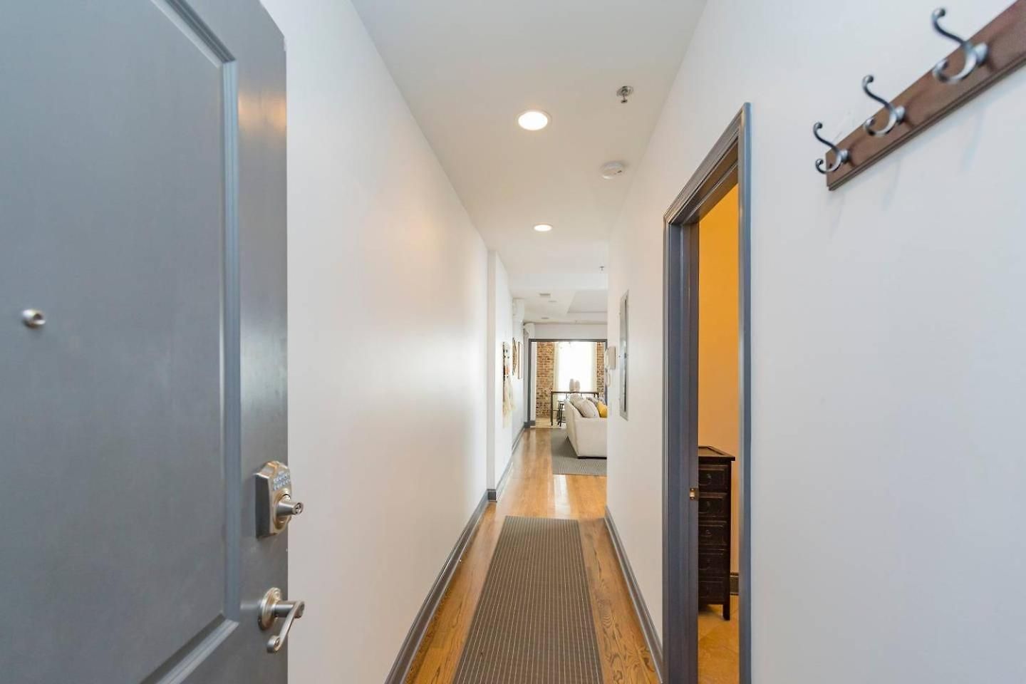 Spacious Penthouse On The Broadway Strip Apartment Nashville