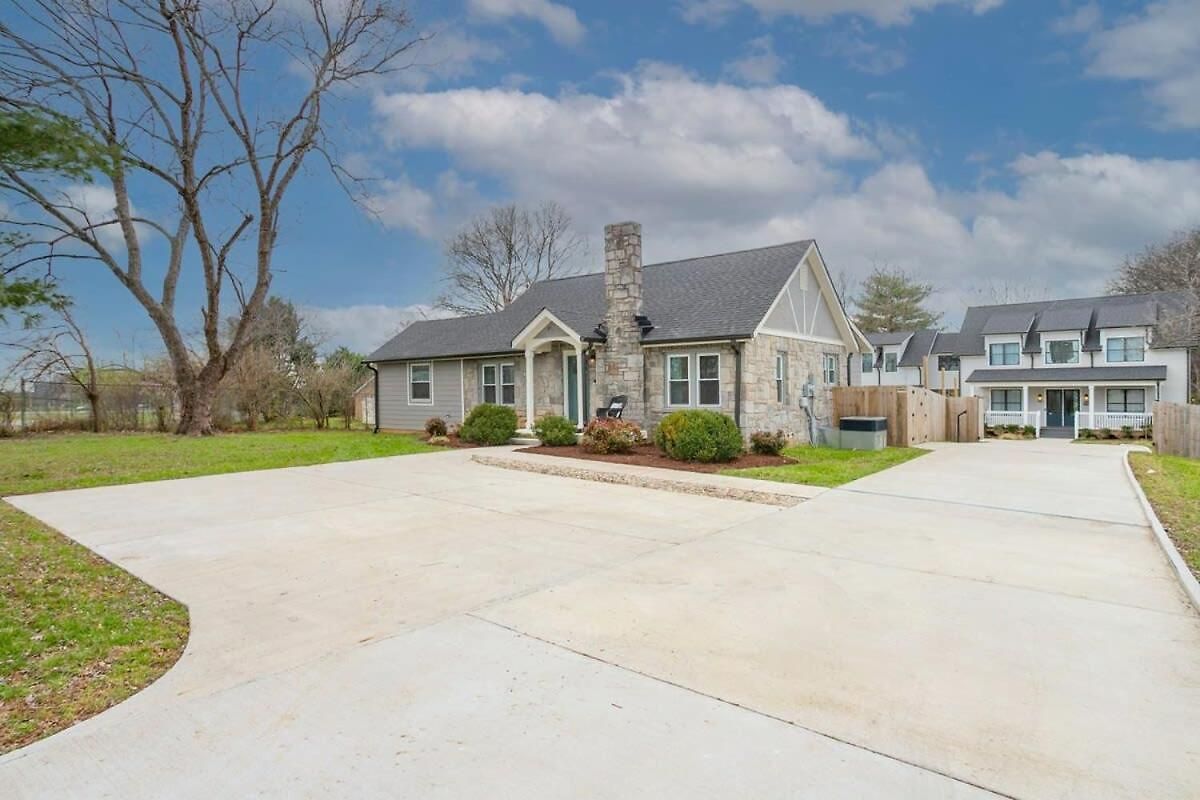 Beautiful In Donelson Close To Opryland
