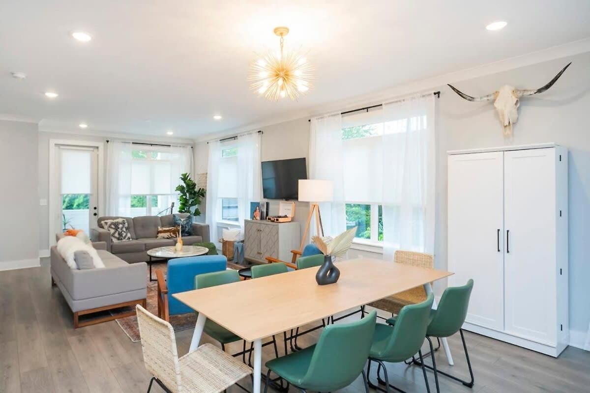 Holiday home 3 King Beds In Hip East Nash 1 Mile To Dwntn