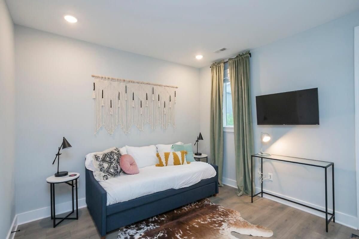 3 King Beds In Hip East Nash 1 Mile To Dwntn *