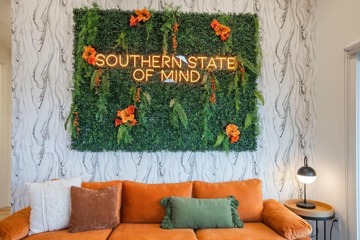Stylish New Gulch Rooftop Deck W Views Holiday home *