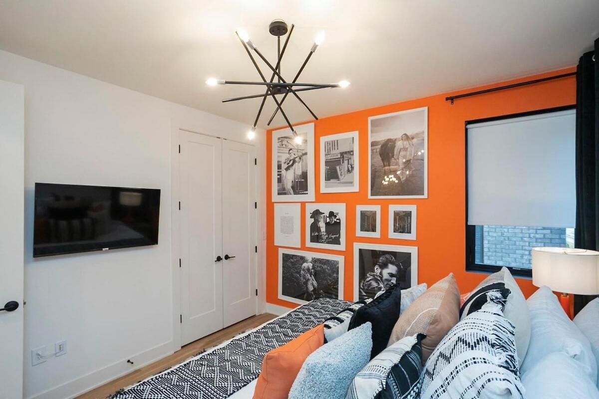 Stylish New Gulch Rooftop Deck W Views Holiday home *