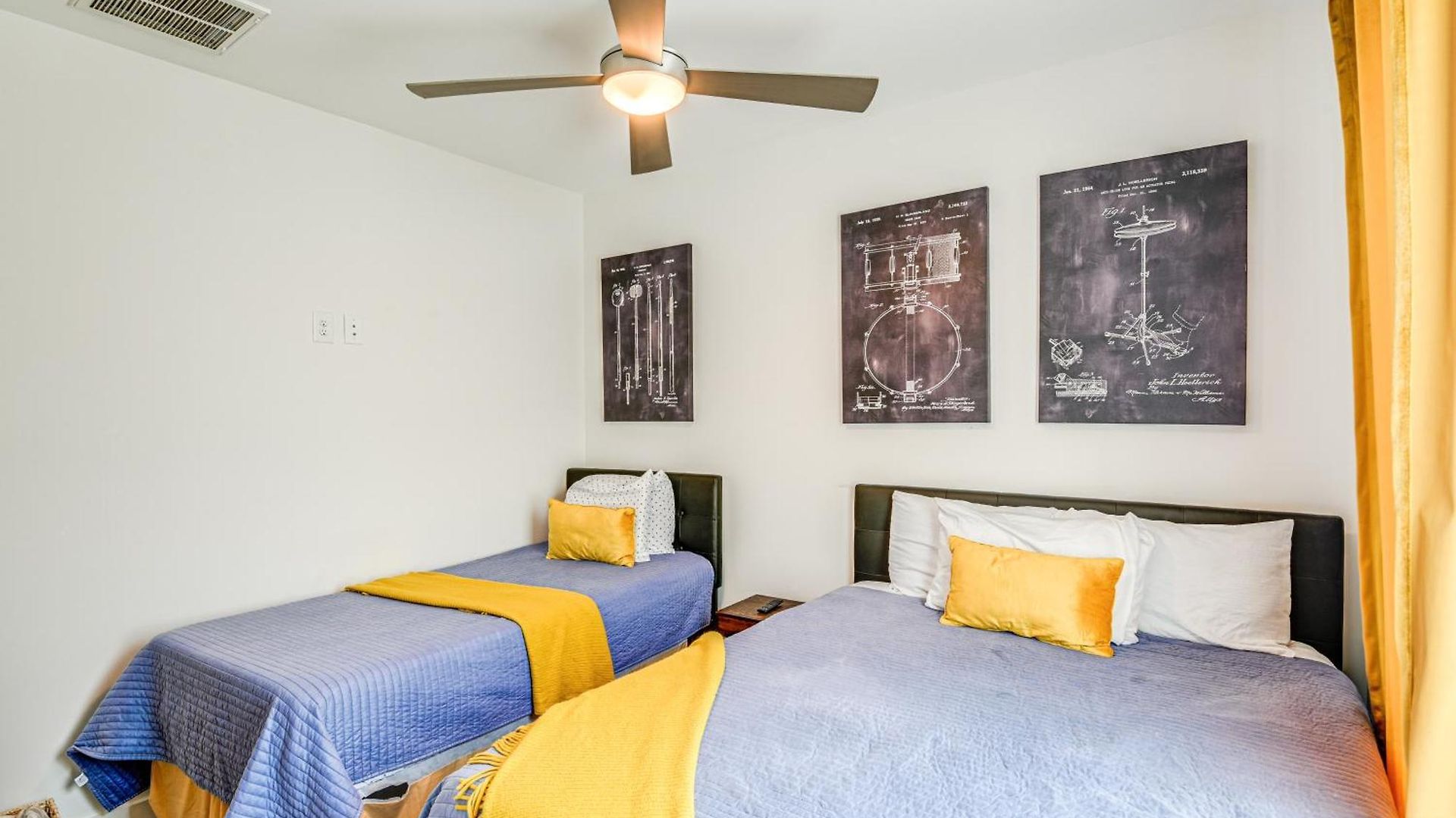 Holiday home Bright Townhome ~ 5 Mi To Downtown! *
