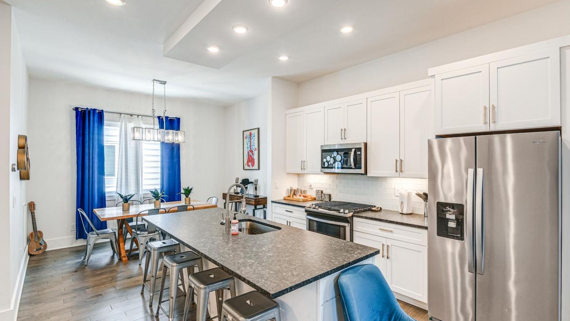 Holiday home Bright Townhome ~ 5 Mi To Downtown! Nashville