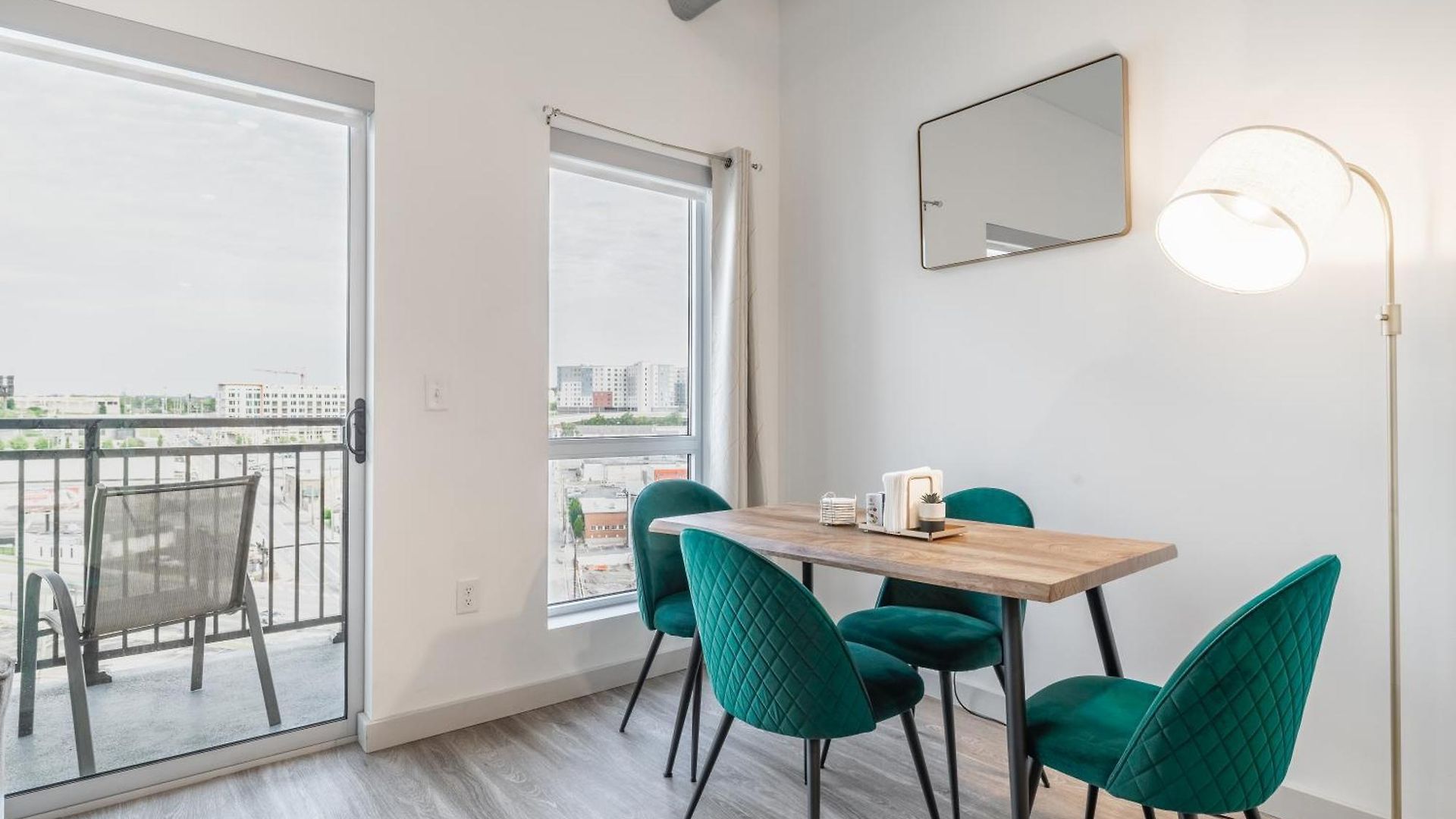 New In Nashville, Pool Gym Rooftop & Laundry 5 Min From Broadway Nashville