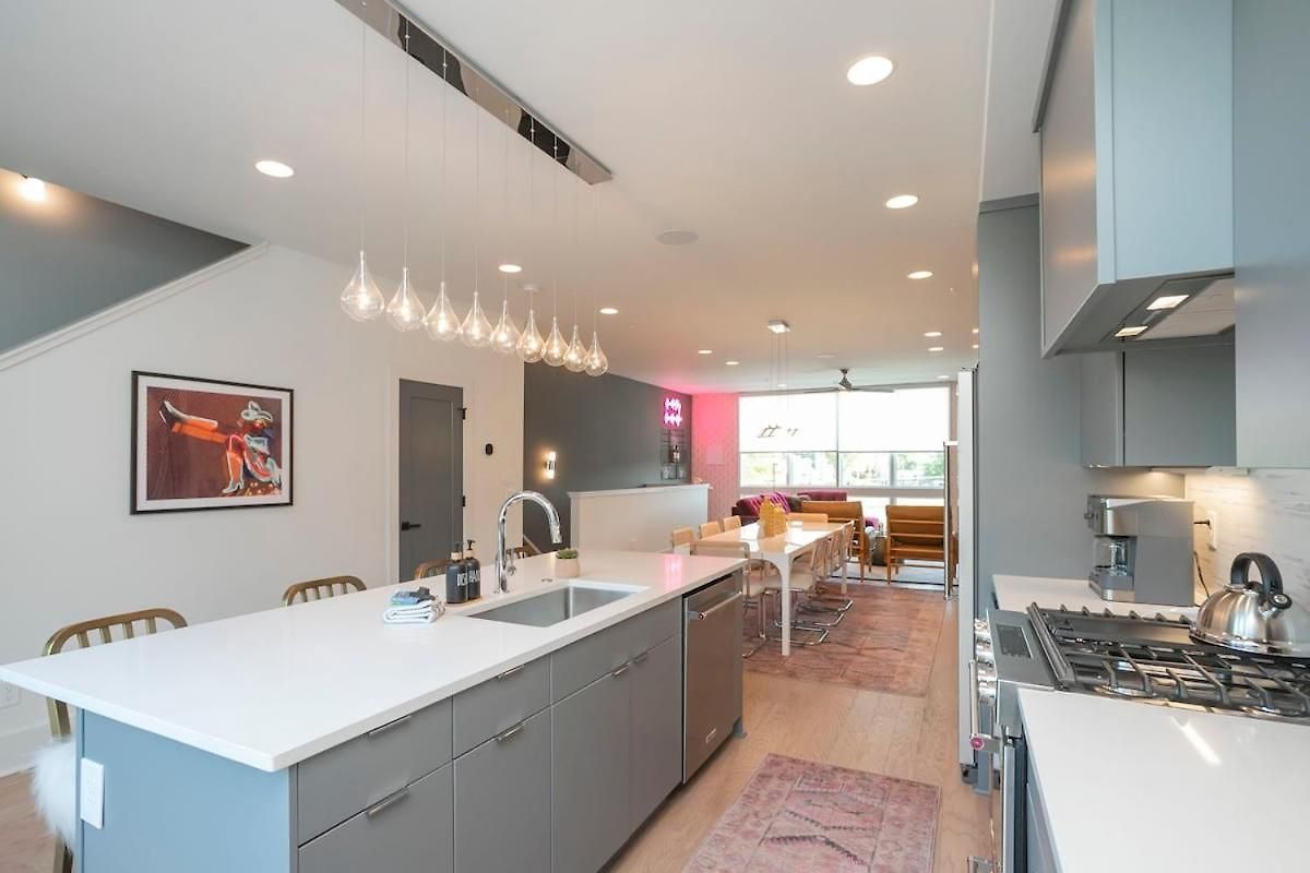 Holiday home Fabulous Location Walk To Food & Bars Roof Deck