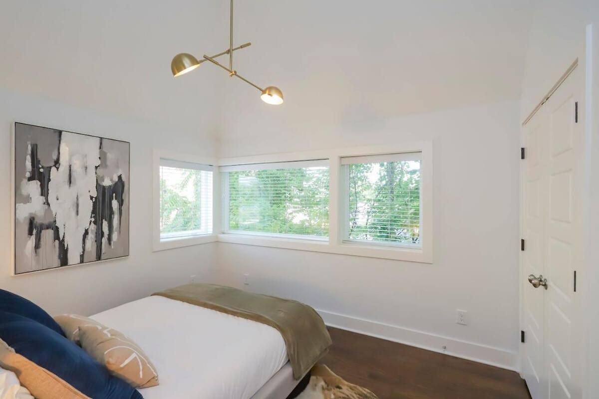 Stylish For 12 8th Ave South 6 Beds *