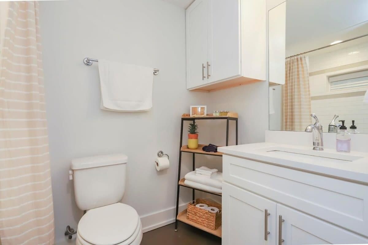 Holiday home Stylish For 12 8th Ave South 6 Beds