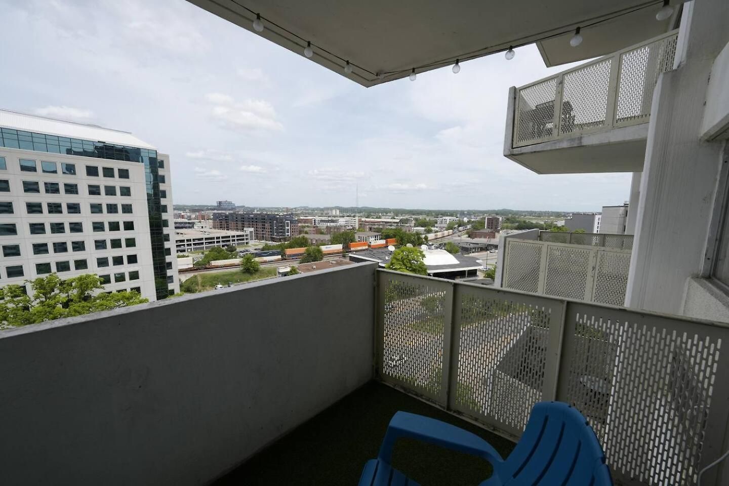 Traveling Nurses And Professionals Parking Included Pet Friendly Downtown Apartment Nashville