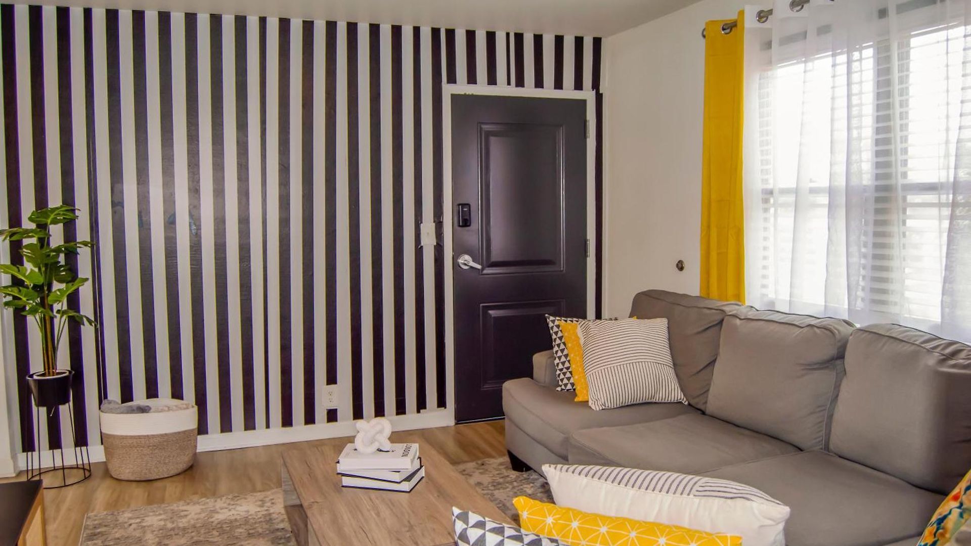 Cozy Condo, Minutes From Broadwy, Sleeps 5 Apartment Nashville