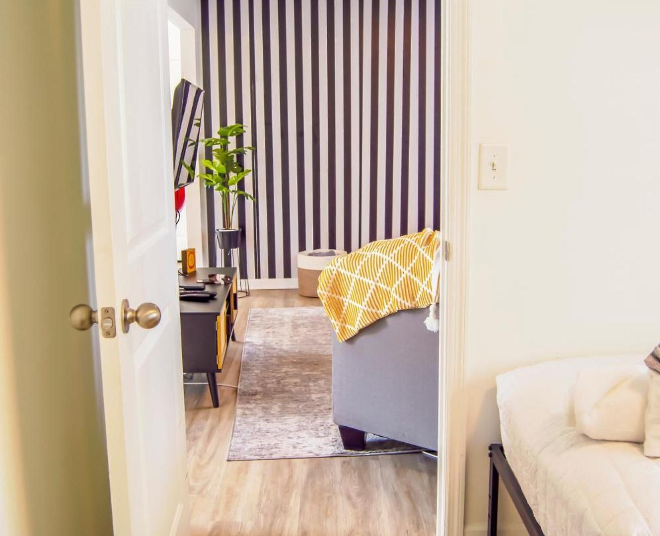 Cozy Condo, Minutes From Broadwy, Sleeps 5 * Nashville