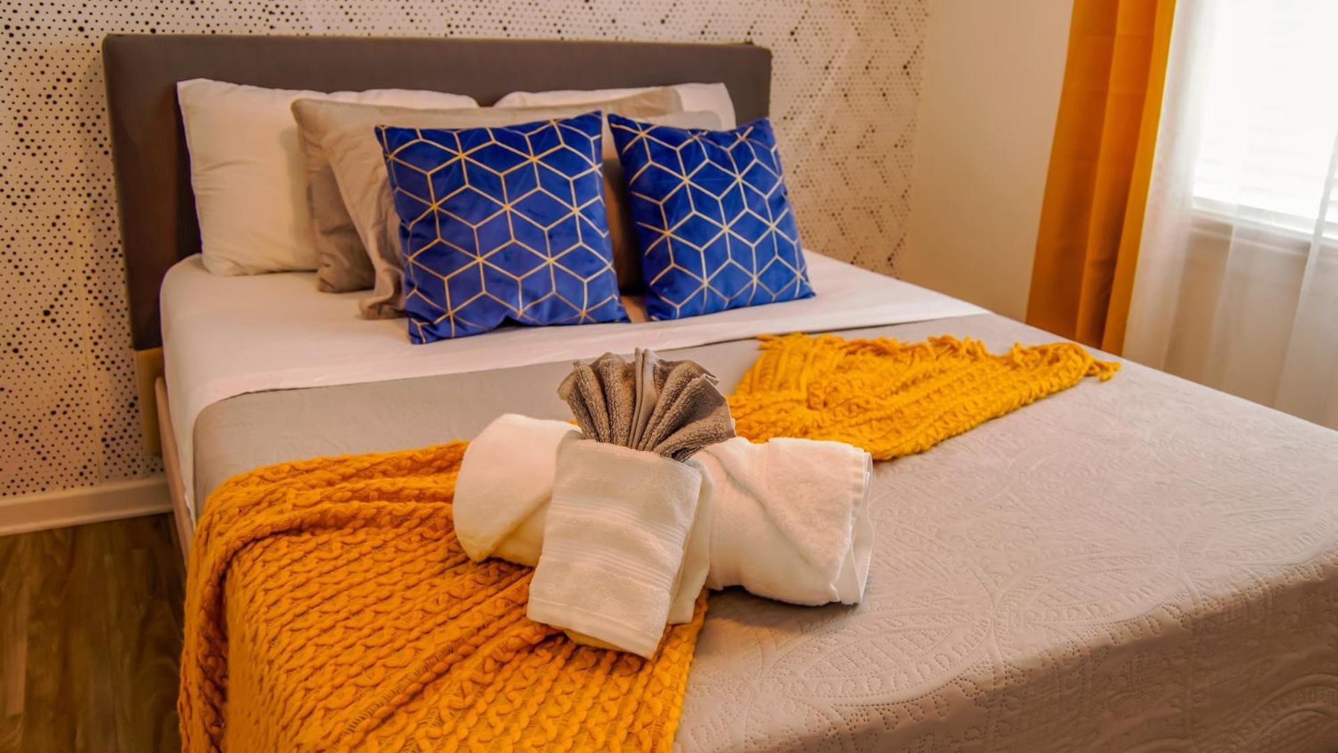 Cozy Condo, Minutes From Broadwy, Sleeps 5 * Nashville