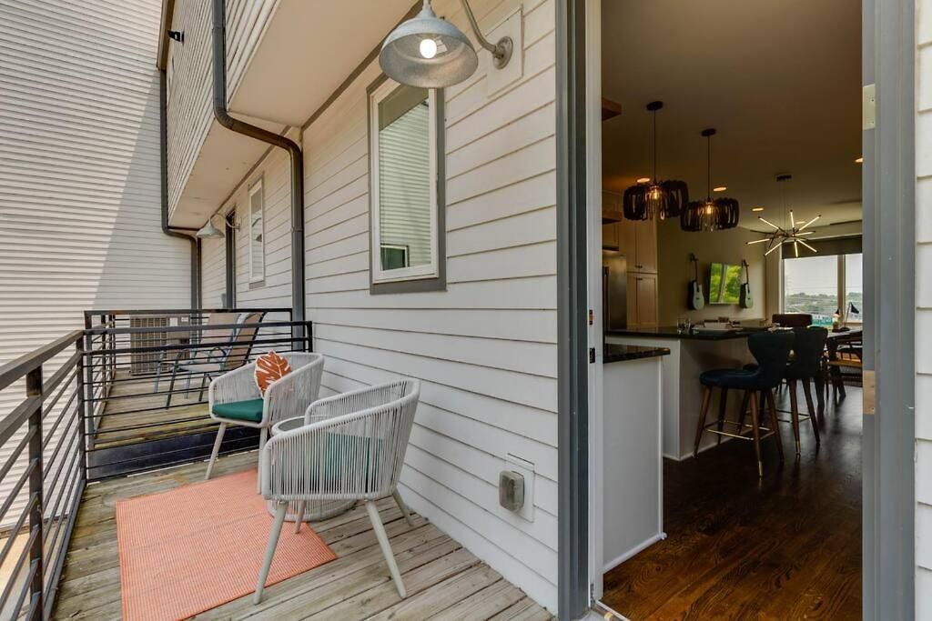 Walkable Hotspot Bars Nearby Broadway Close Holiday home Nashville
