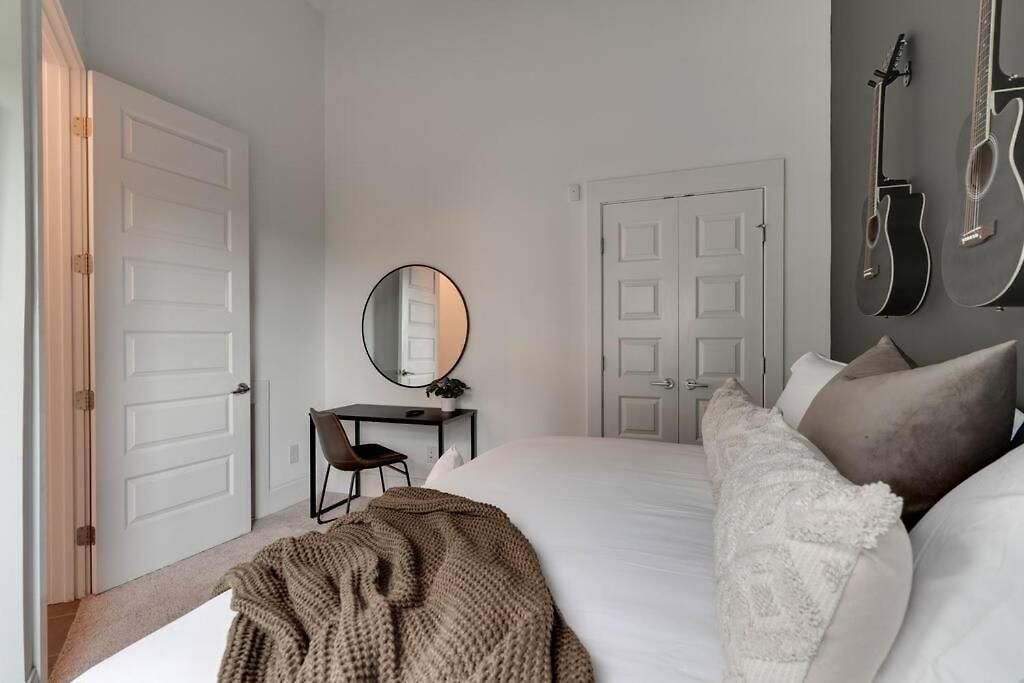 Broadway Bound 3br Perfect Weekend Getaway