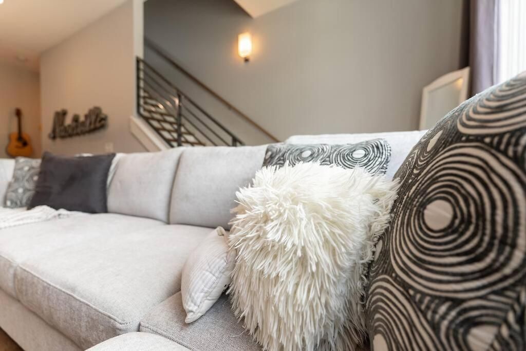 Holiday home 3bd -rooftop Escape- Steps From The Gulch Fun