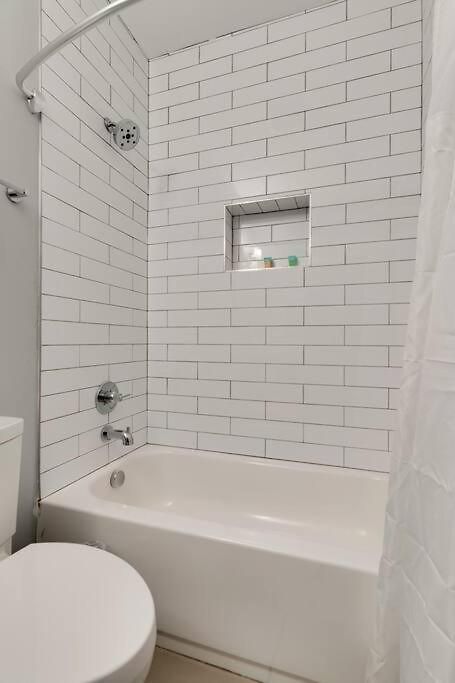 Holiday home 3bd -rooftop Escape- Steps From The Gulch Fun Nashville