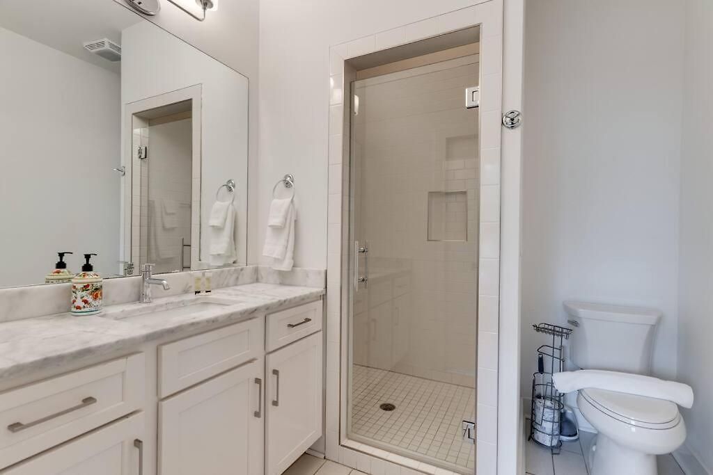 Epic Location- Steps From 12th S, Sleep12 Nashville