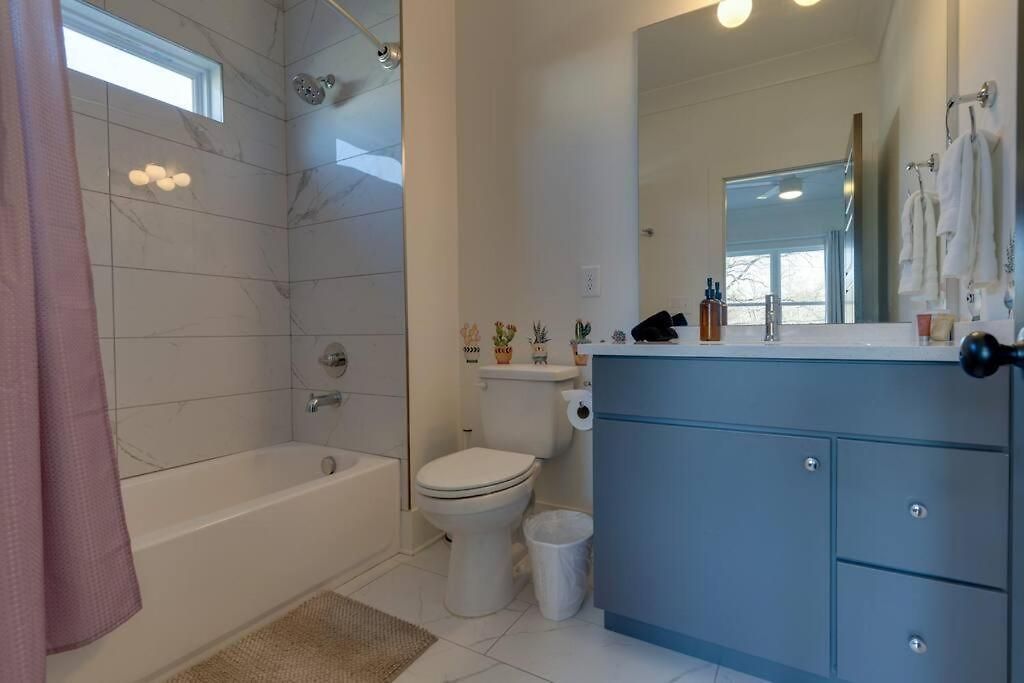 Spacious Only 2 Mi To Broadway * Nashville