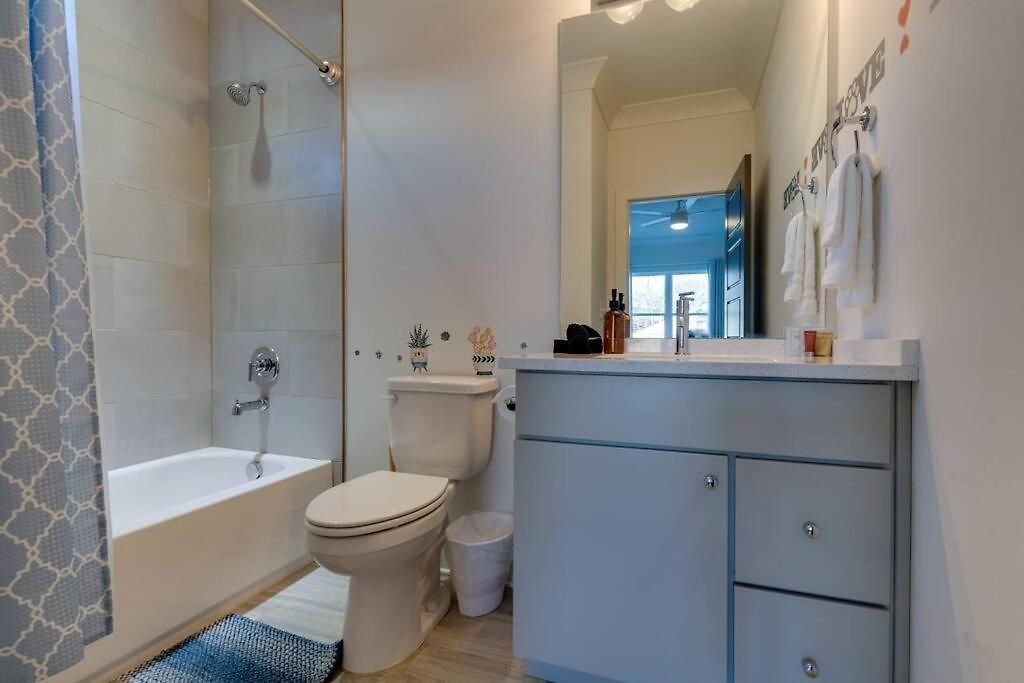 Spacious Only 2 Mi To Broadway Nashville