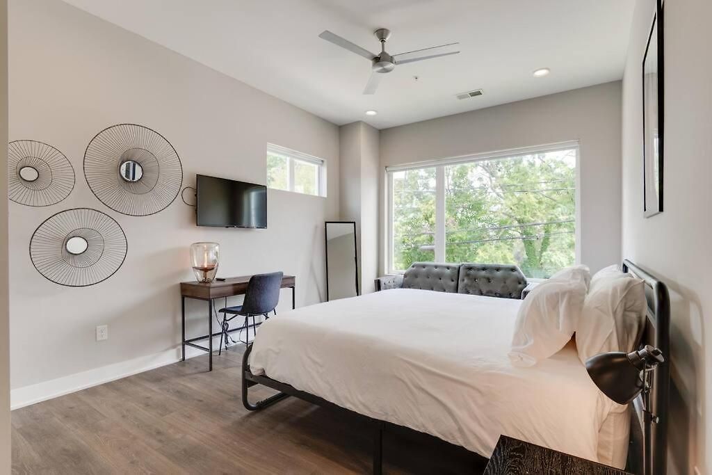 Spacious 2bd-close To Everything