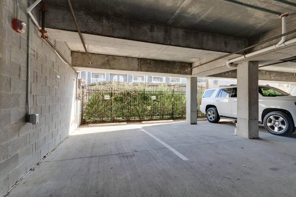 Spacious 2bd-close To Everything Apartment