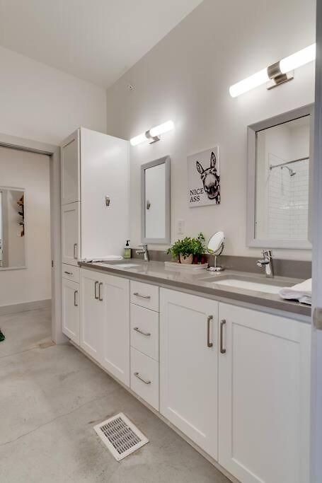 Chic Condo, 2mi To Downtown, Sleeps 8, By Geodis *